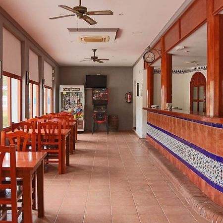 Hotel Comarruga Platja Екстер'єр фото