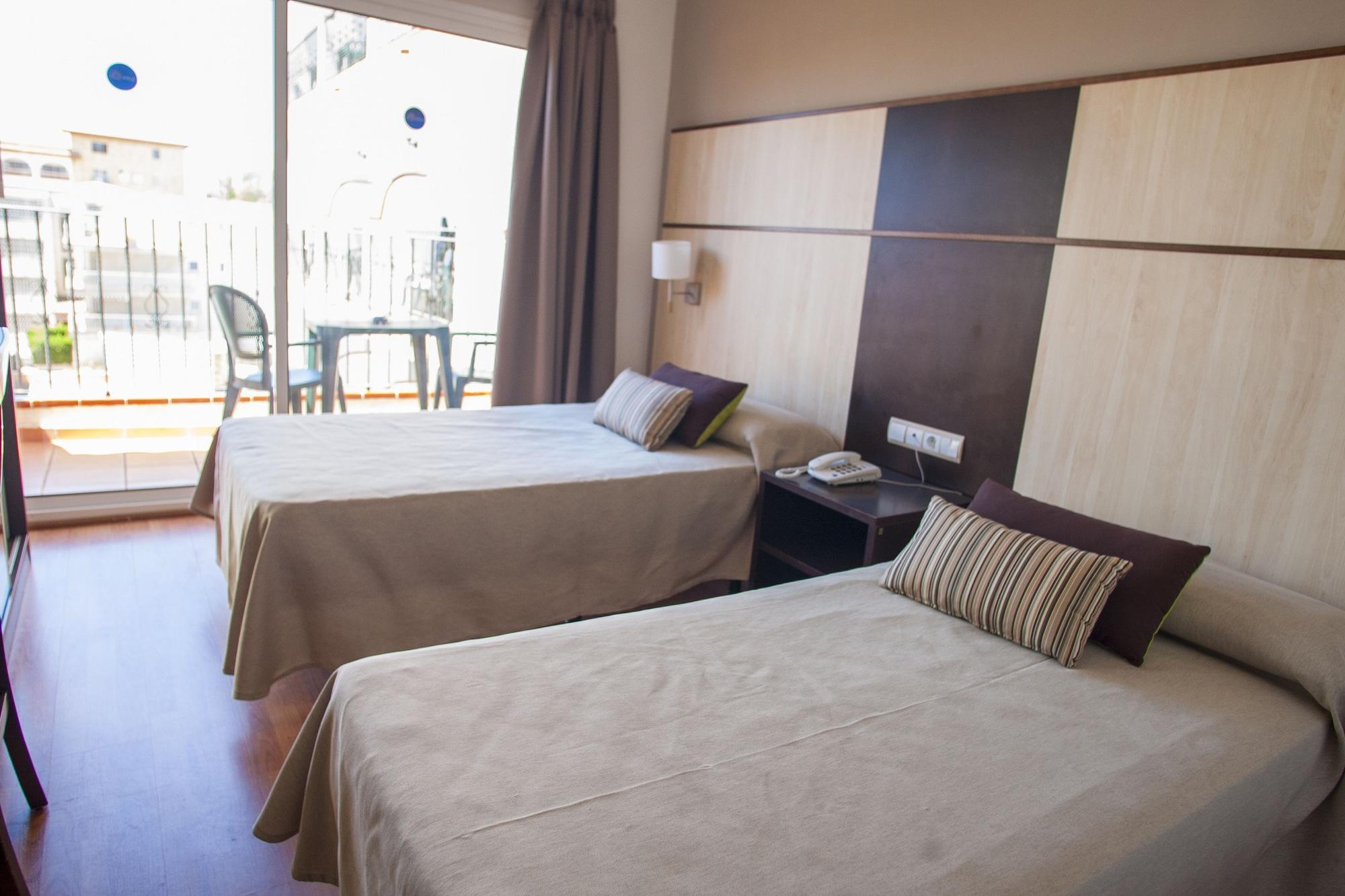 Hotel Comarruga Platja Екстер'єр фото