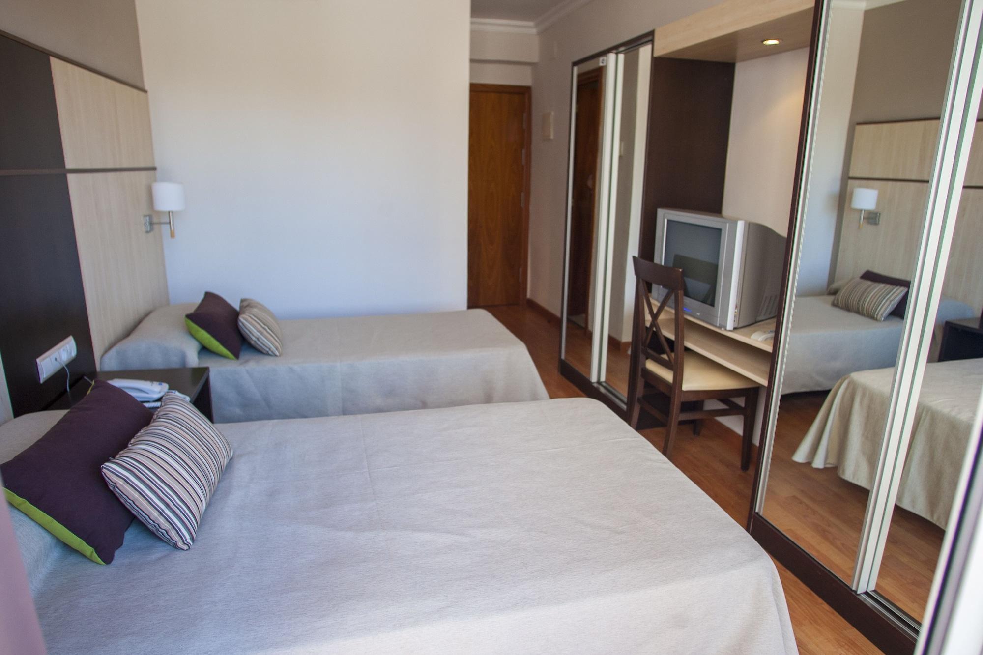 Hotel Comarruga Platja Екстер'єр фото