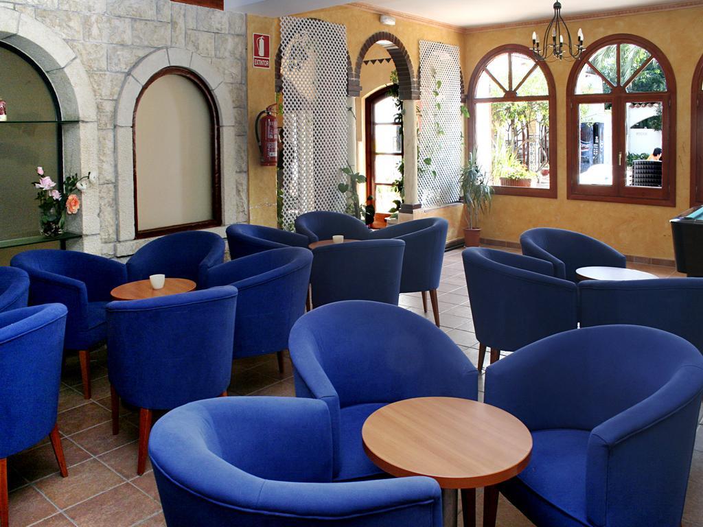 Hotel Comarruga Platja Екстер'єр фото