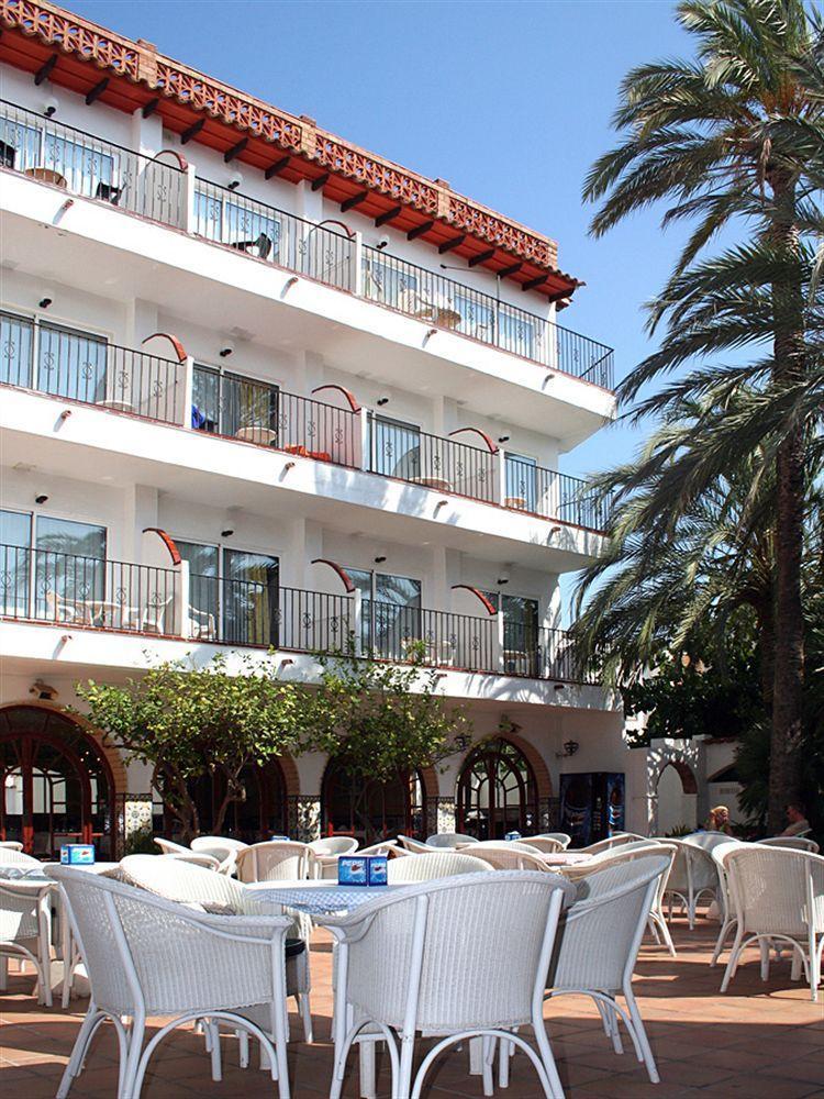 Hotel Comarruga Platja Екстер'єр фото